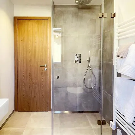 H9 Tal Mit Sauna Und Bergblick شقة